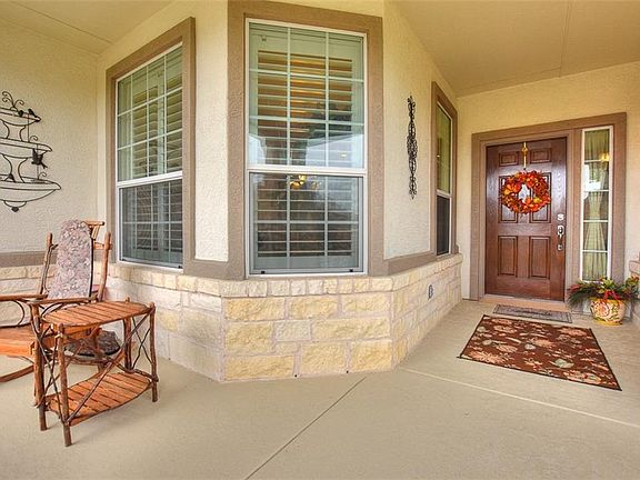 5th image of 117 Coleto Creek Ln