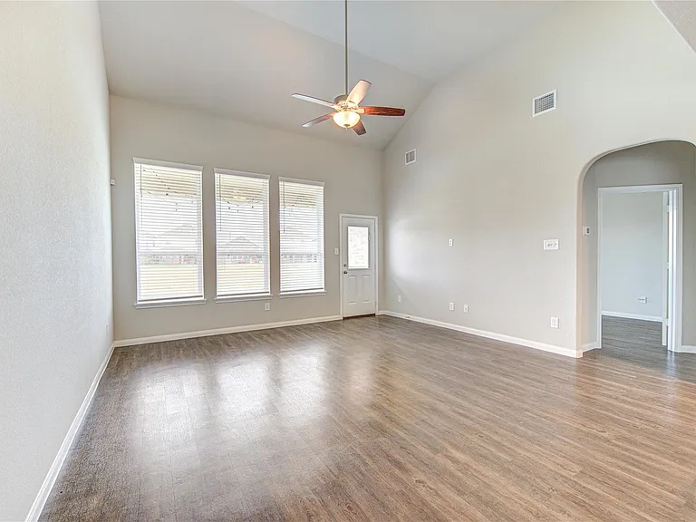 3707 W Alessano Ln — Photo 17