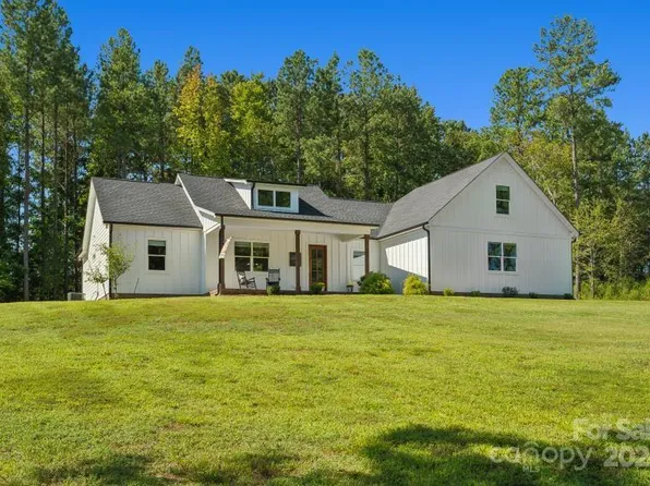 5080 Star Magnolia Ct, Clover, SC 29710