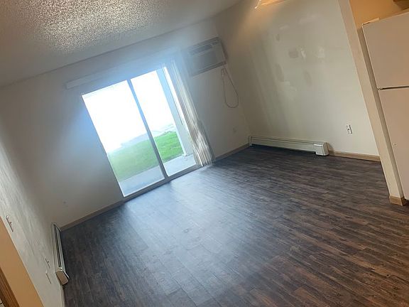 2nd image of 1431 Oak Manor Ave S APT 103