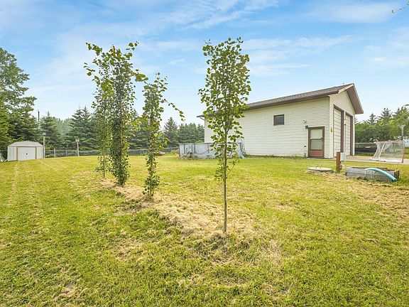 5th image of 54 Buskmose Dr