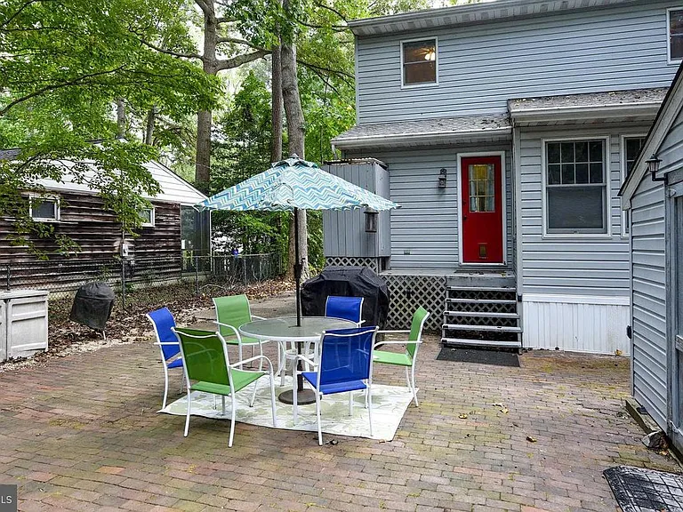 33179 Woodland Ct S — Photo 35