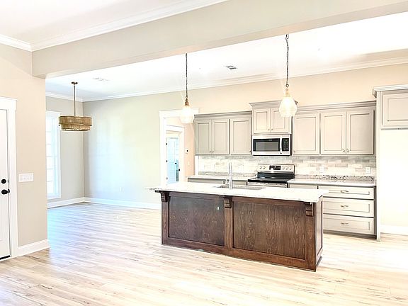 4th image of 1749 Baymeadows Dr W