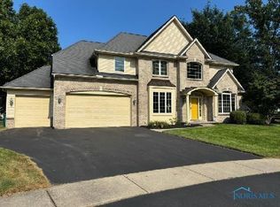 8830 Walnut Trl, Sylvania, OH 43560