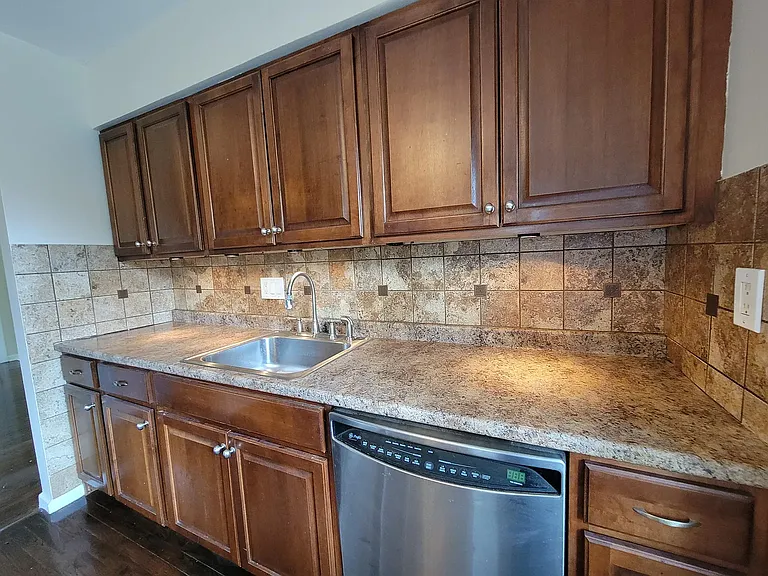 26265 W Six Mile Rd — Photo 2