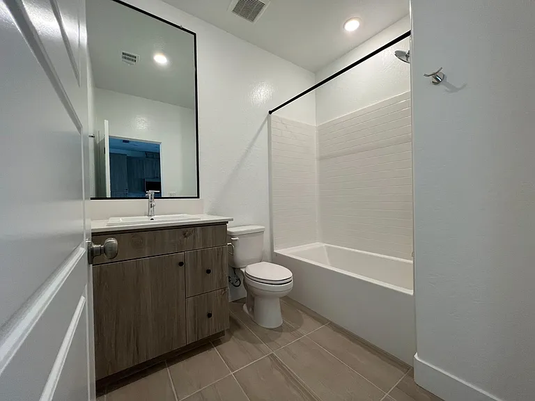 575 N Chapel — Photo 12