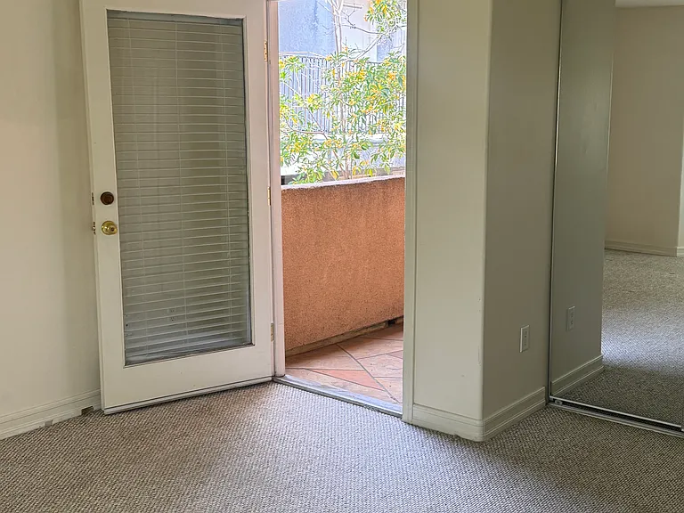 2410 Naomi St #1 — Photo 11