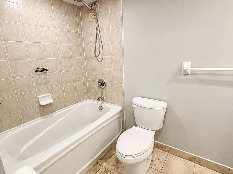 323 Richmond St E #201 — Photo 16