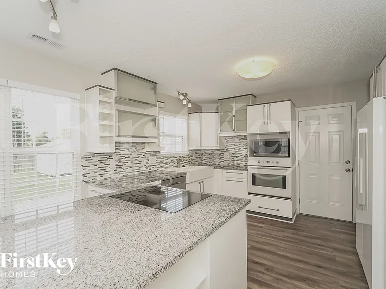 10331 Cannarti Dr — Photo 7