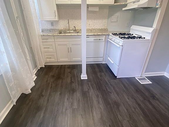 5th image of 166 W Elm Ave Unit 2