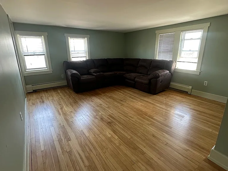 228 S Main St — Photo 5