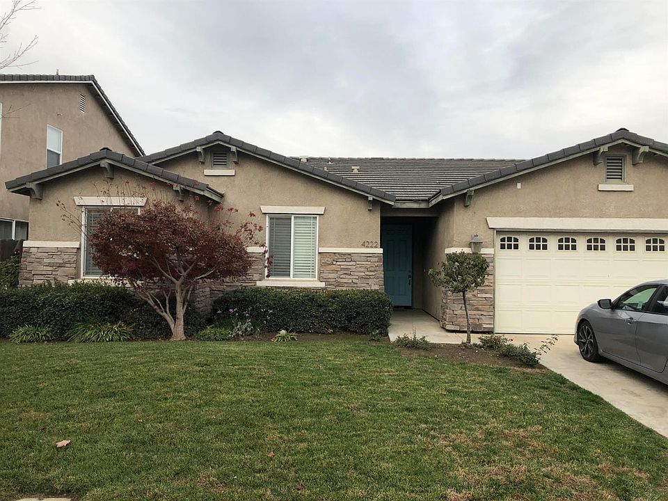 1st image of 4222 SE Cambridge Avenue
