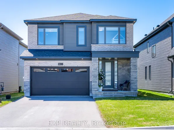 611 Ribbon St, Ottawa, ON K4M 0M8