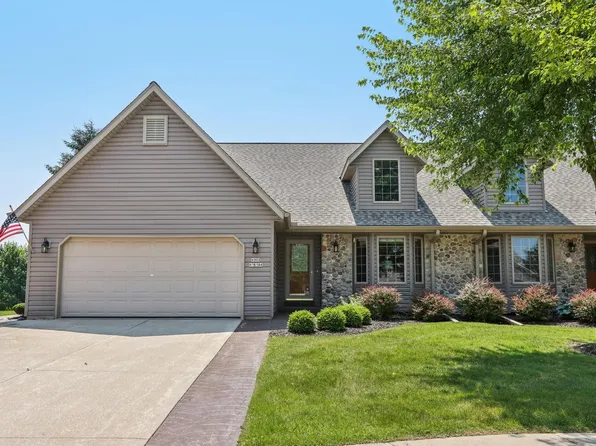 W203N16184 Pin Oak CIRCLE, Jackson, WI 53037