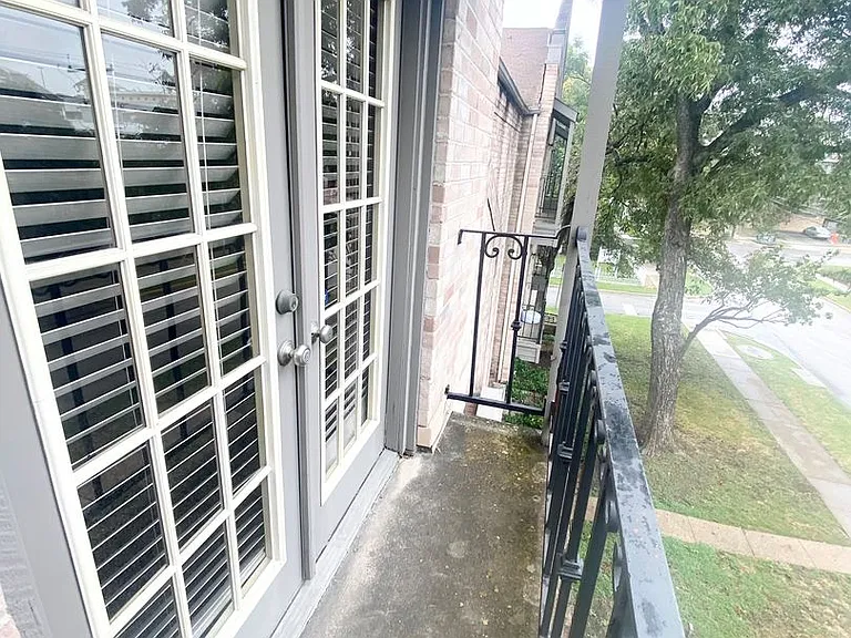 2216 San Gabriel St #304 — Photo 18