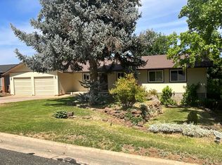 748 Meadowlark Ln, Yreka, CA 96097