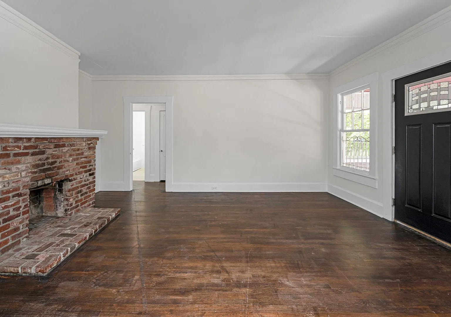 Coming Soon! 3 Bedroom 2 Bathroom For Rent. — Photo 3