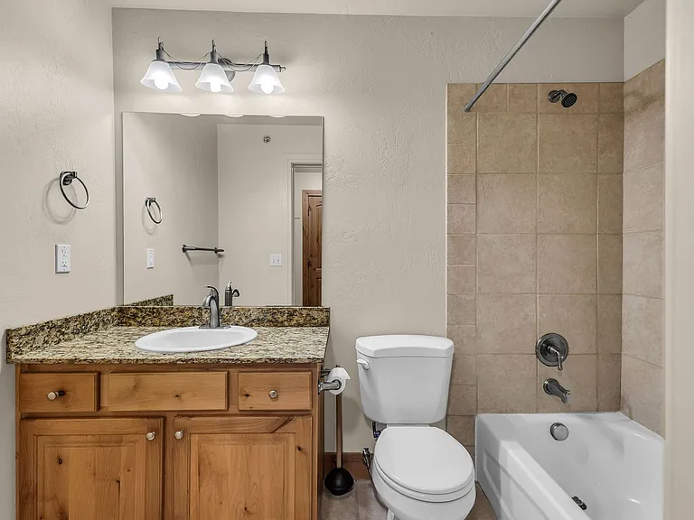 1684 W Fox Hollow Ln #H2 — Photo 12