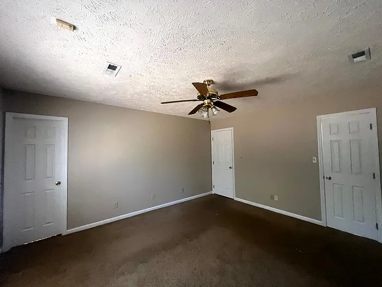 2857 Chillingworth Dr — Photo 6
