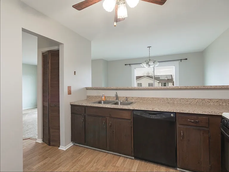 2083 Mallard Ln — Photo 10