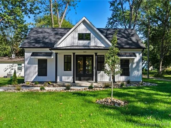 141 W Douglas Avenue, Clarksville, IN 47129
