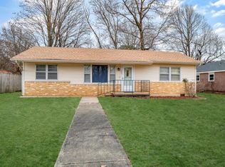 903 N 9th St, Rogers, AR 72756