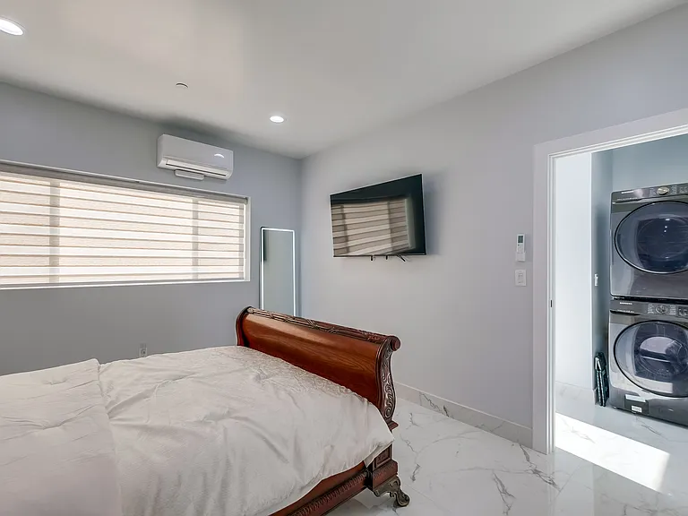 1003 Opal St #A — Photo 32