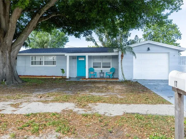1517 Bookman Dr, Holiday, FL 34690