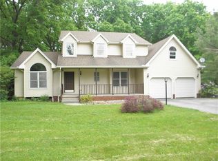3232 Greentree Cir, New Castle, PA 16105