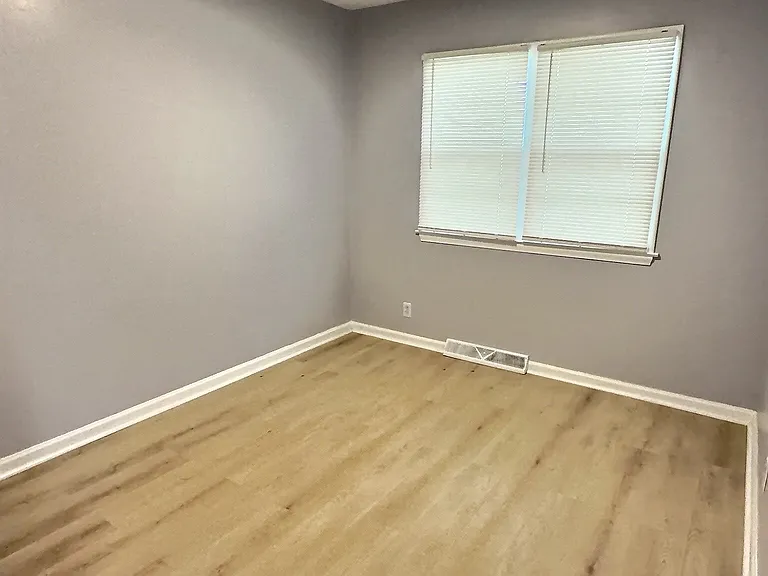 5119 Pratt St — Photo 13