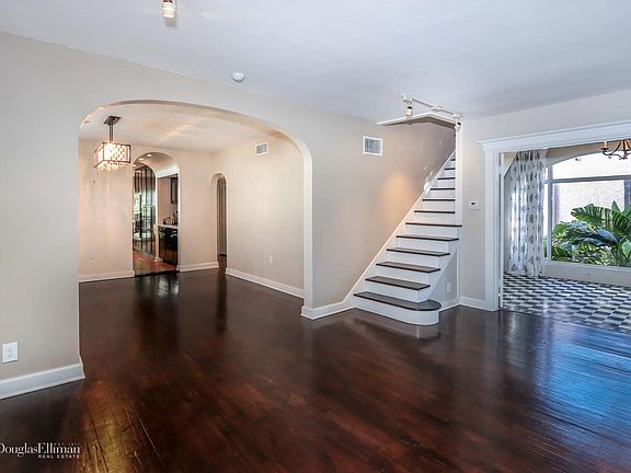 4th image of 821 Milan Ave