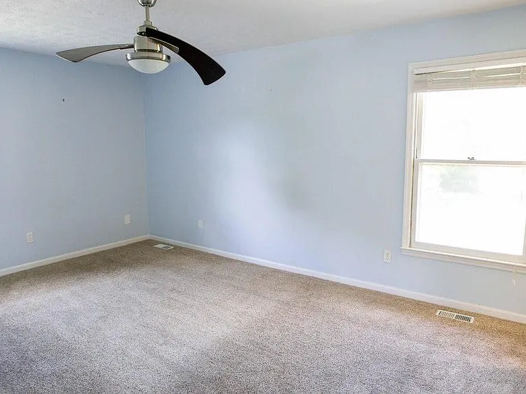 580 Castle Dr — Photo 15
