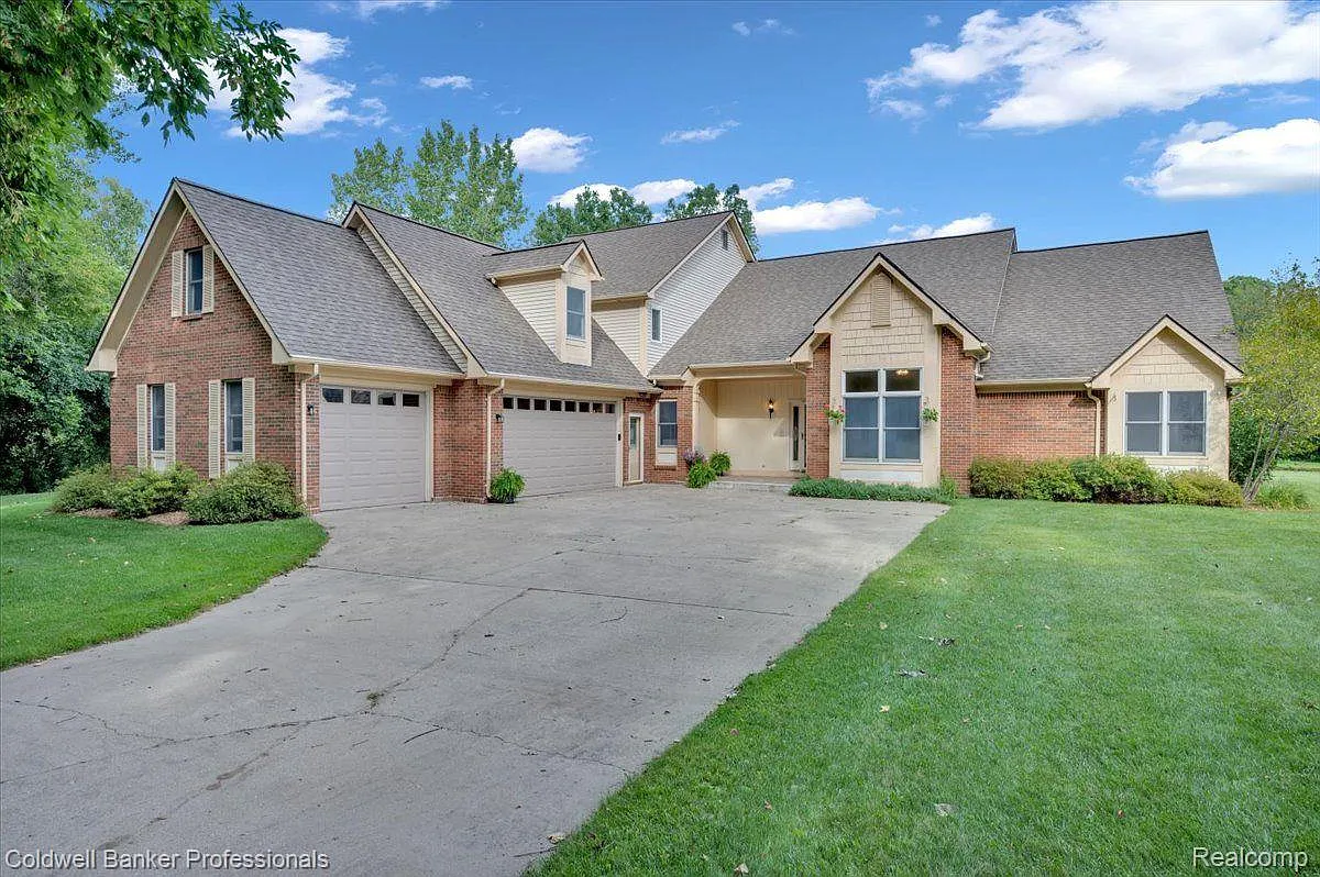 3635 Harmony Ln photo 1