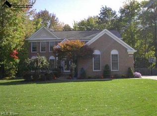 19571 Ellsworth Dr, Strongsville, OH