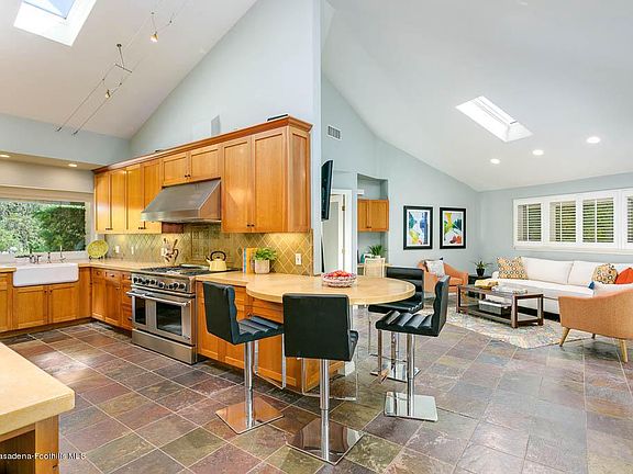 3rd image of 408 Hermosa Pl