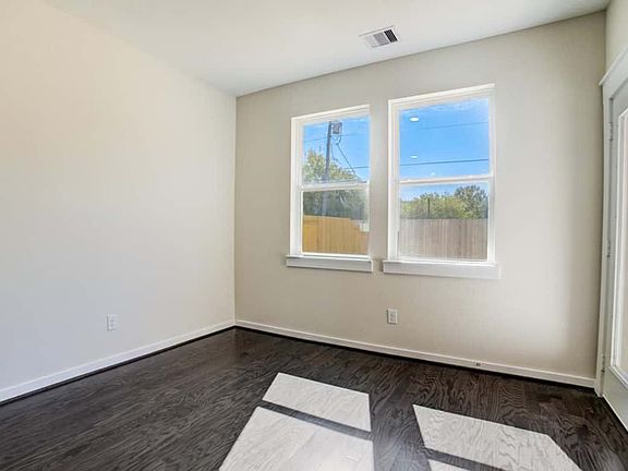 Legend - Casual Dining