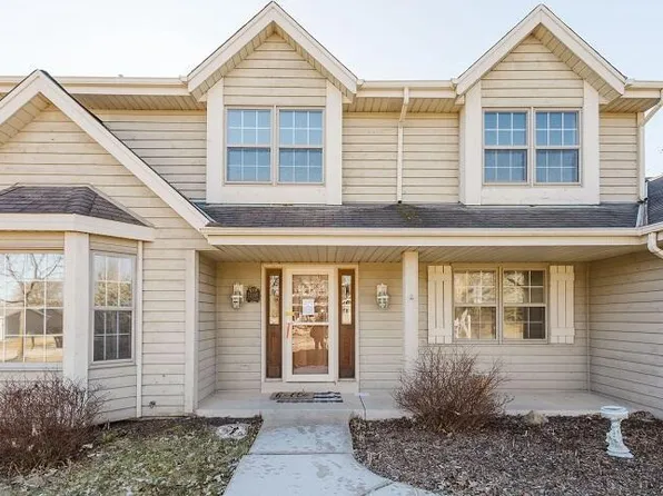 12395 West Barnard AVENUE, Greenfield, WI 53228