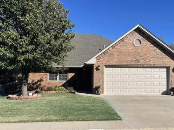 3010 Brook Cir, Woodward, OK 73801