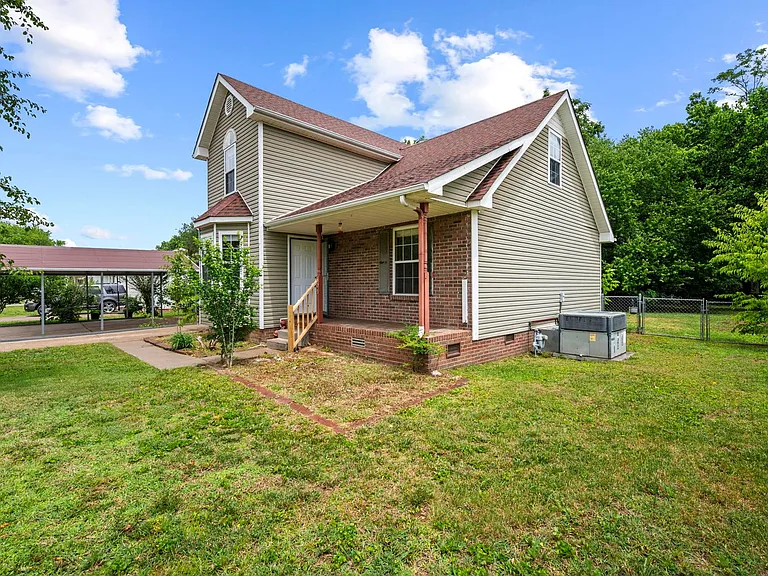 409 Kelsey Dr — Photo 3