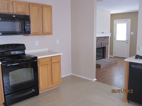 Kitchen leads to family room
