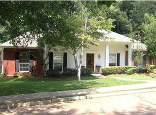 180 Woodlands Cv, Brandon, MS 39047