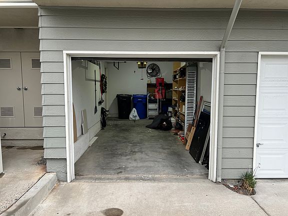 2nd image of 25 Baywood #43