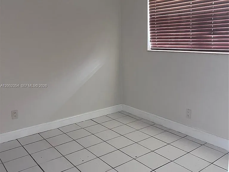 109 NW 14th Way #2 — Photo 3