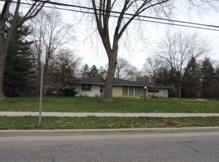 226 E Coolspring Ave, Michigan City, IN