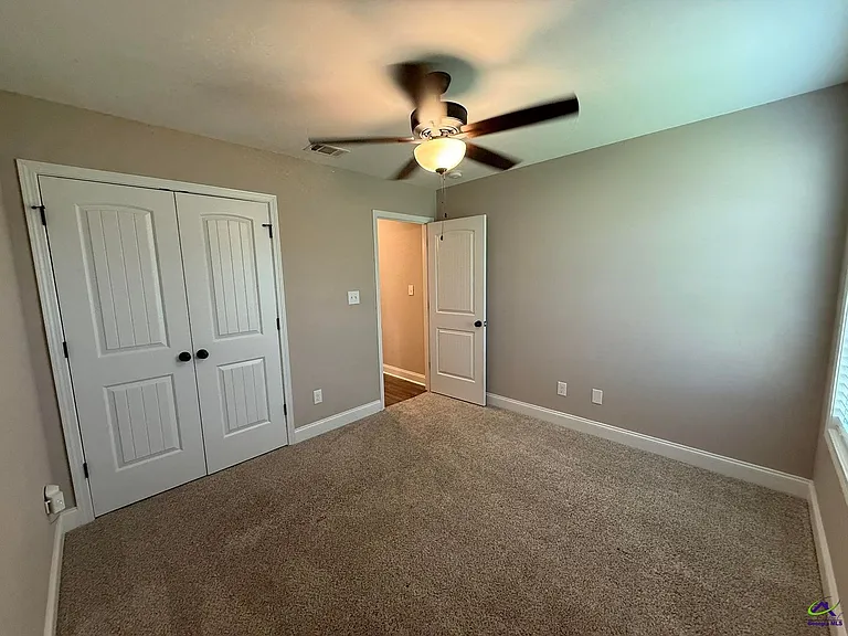 313 Creek Ridge Dr — Photo 17