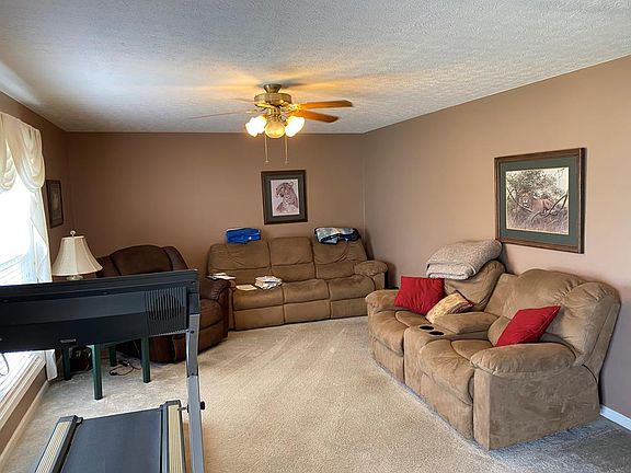 4th image of 104 Mac Tavish Ln