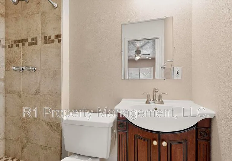 222 Shannon Pl NW #1 — Photo 23