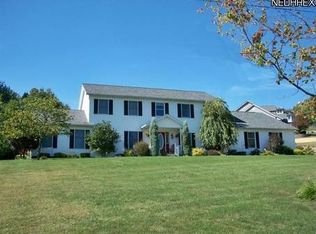 2337 Ridgewood Dr NW, Dover, OH 44622