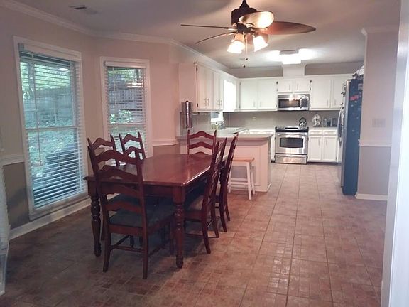 Dining Room/ Bar/ Kitchen