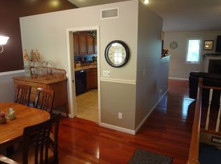 9071 N Hedge Rd, Byron, IL 61010